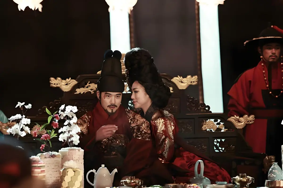 《奸臣》未删减版HD高清免费在线观看-韩国电影奸臣完整版无广告播放-看全片不卡顿