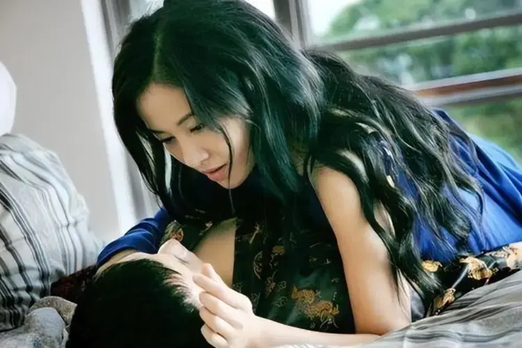 韩国电影《嫂嫂情事》无删减版全集播放-嫂嫂情事HD高清画质中字资源-在线免费观看完整版