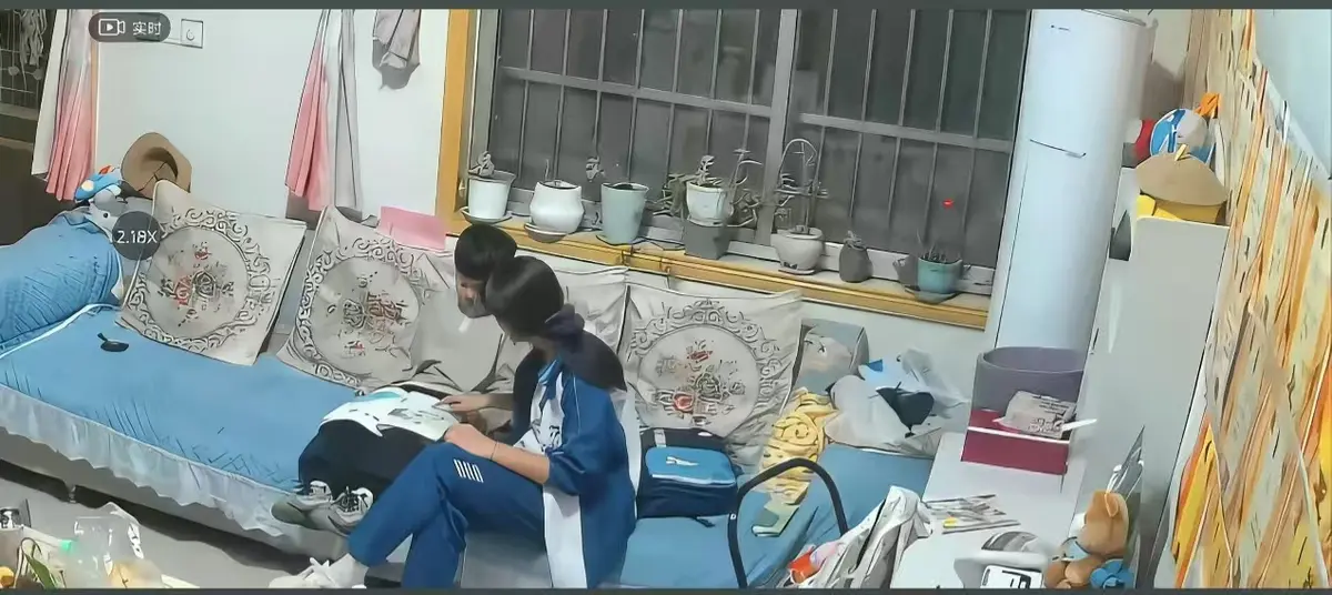 《来自姐姐的爱》无删减完整版在线播放-高清正片免费下载,暖心姐弟互动日常-来自姐姐的爱全集影院