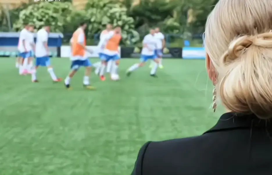 法国电影《足球队的女老板们》1080P无广告在线观看-足球女老板《Footballers'Moms》高清完整版-《足球队的女老板们》免费观看全集